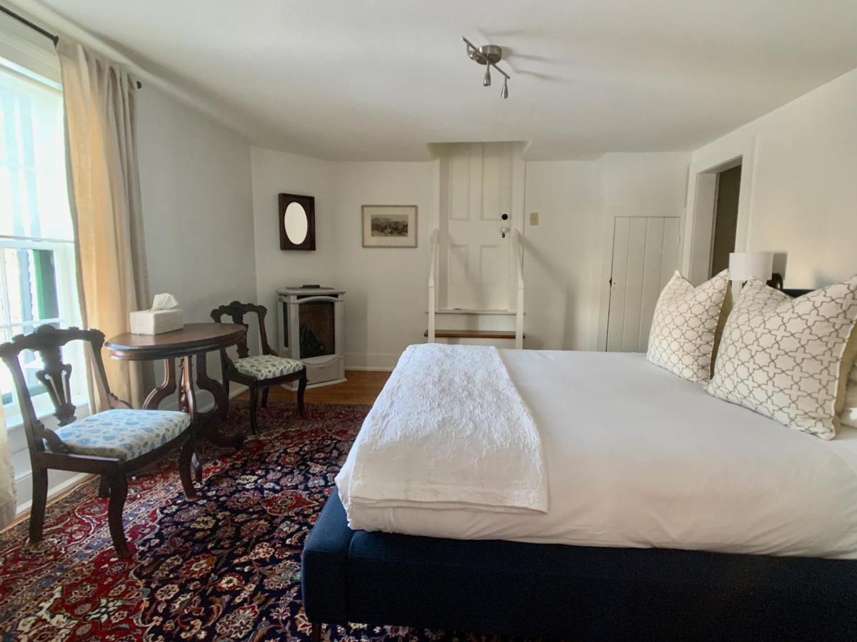 Woodbourne Inn Niagara-on-the-Lake Екстериор снимка